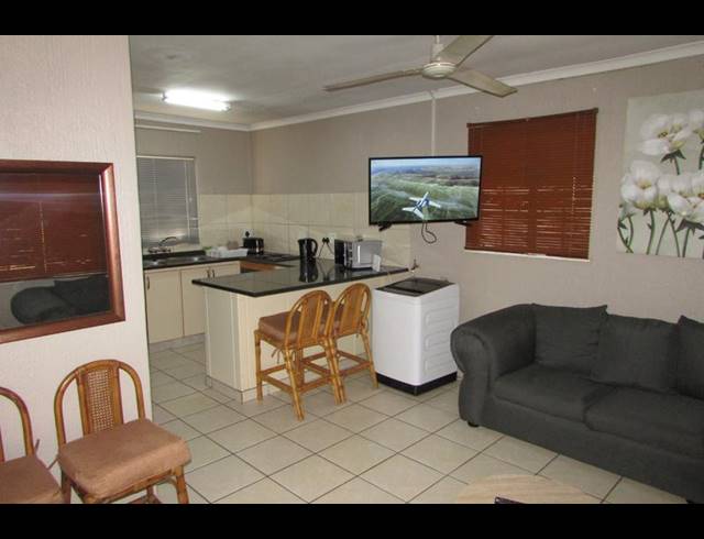 1 BEDROOM HOUSE FOR SALE IN WHITE RIVER EXT 16